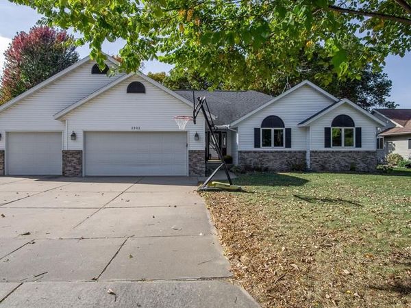 2922 Wayland Court, Eau Claire, WI 54703