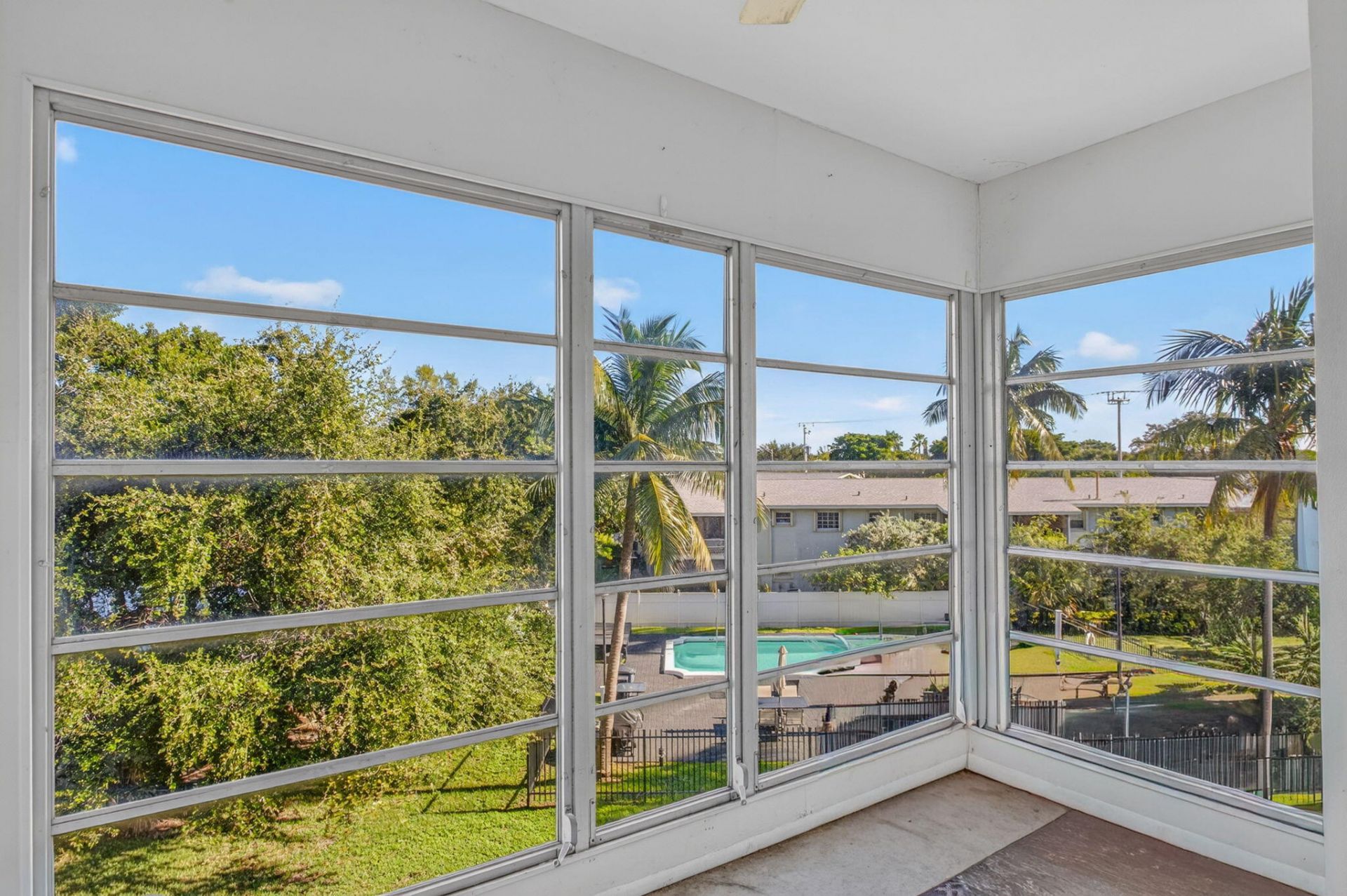 941 Crystal Lake Drive, Deerfield Beach, FL 33064 Photo