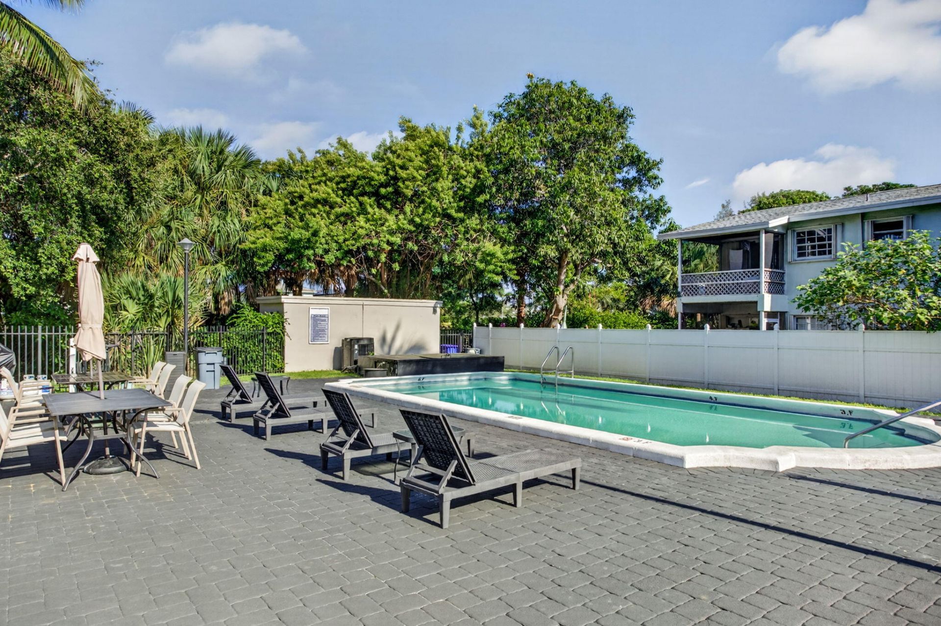 941 Crystal Lake Drive, Deerfield Beach, FL 33064 Photo