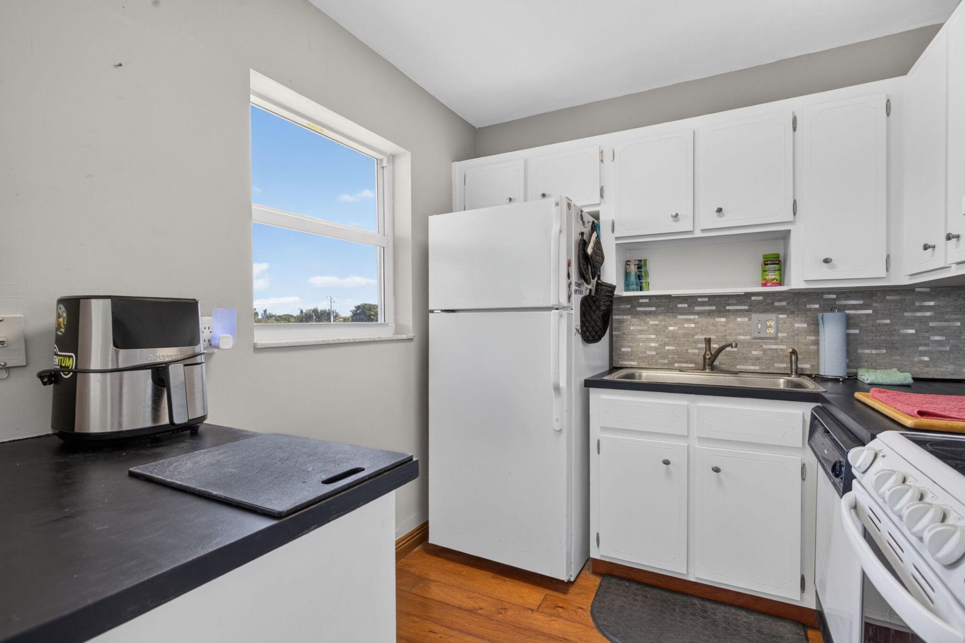 941 Crystal Lake Drive, Deerfield Beach, FL 33064 Photo