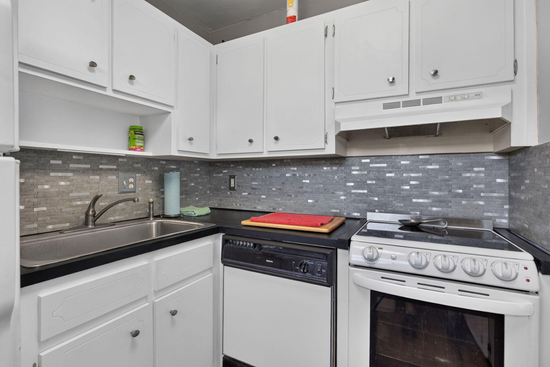 941 Crystal Lake Drive, Deerfield Beach, FL 33064 Photo