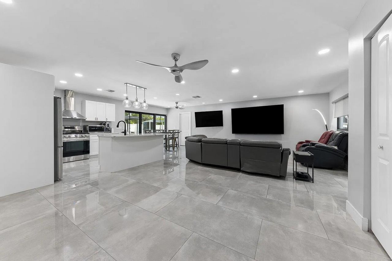 405 Chapel Hill Boulevard, Boynton Beach, FL 33435 Photo