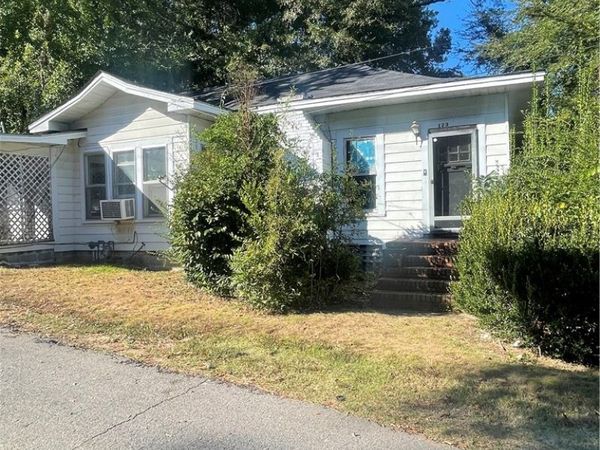 123 3rd Ave. NW, Fayette, AL 35555