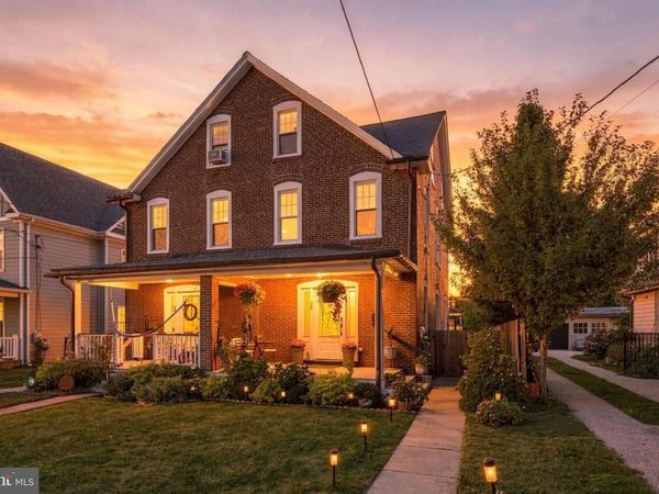 28 LEE AVENUE, BRYN MAWR, PA 19010