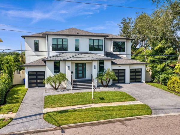 790 CORDOVA BOULEVARD NE, ST PETERSBURG, FL 33704