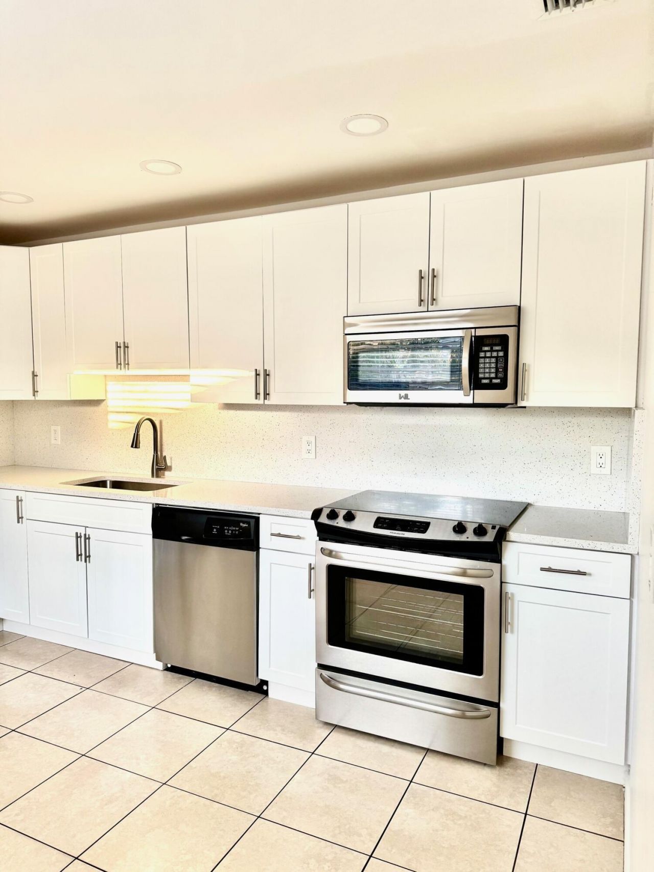 5549 Papaya Road, West Palm Beach, FL 33413 Photo