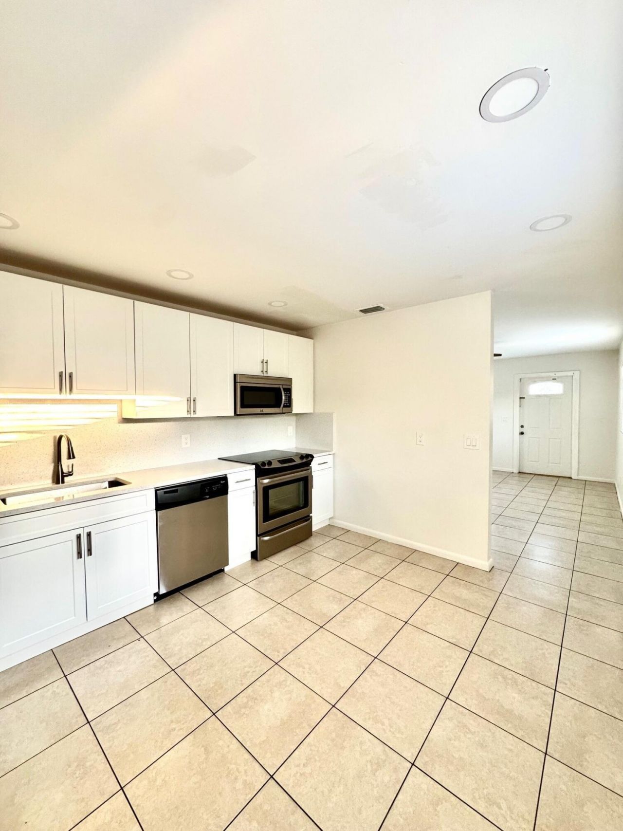 5549 Papaya Road, West Palm Beach, FL 33413 Photo