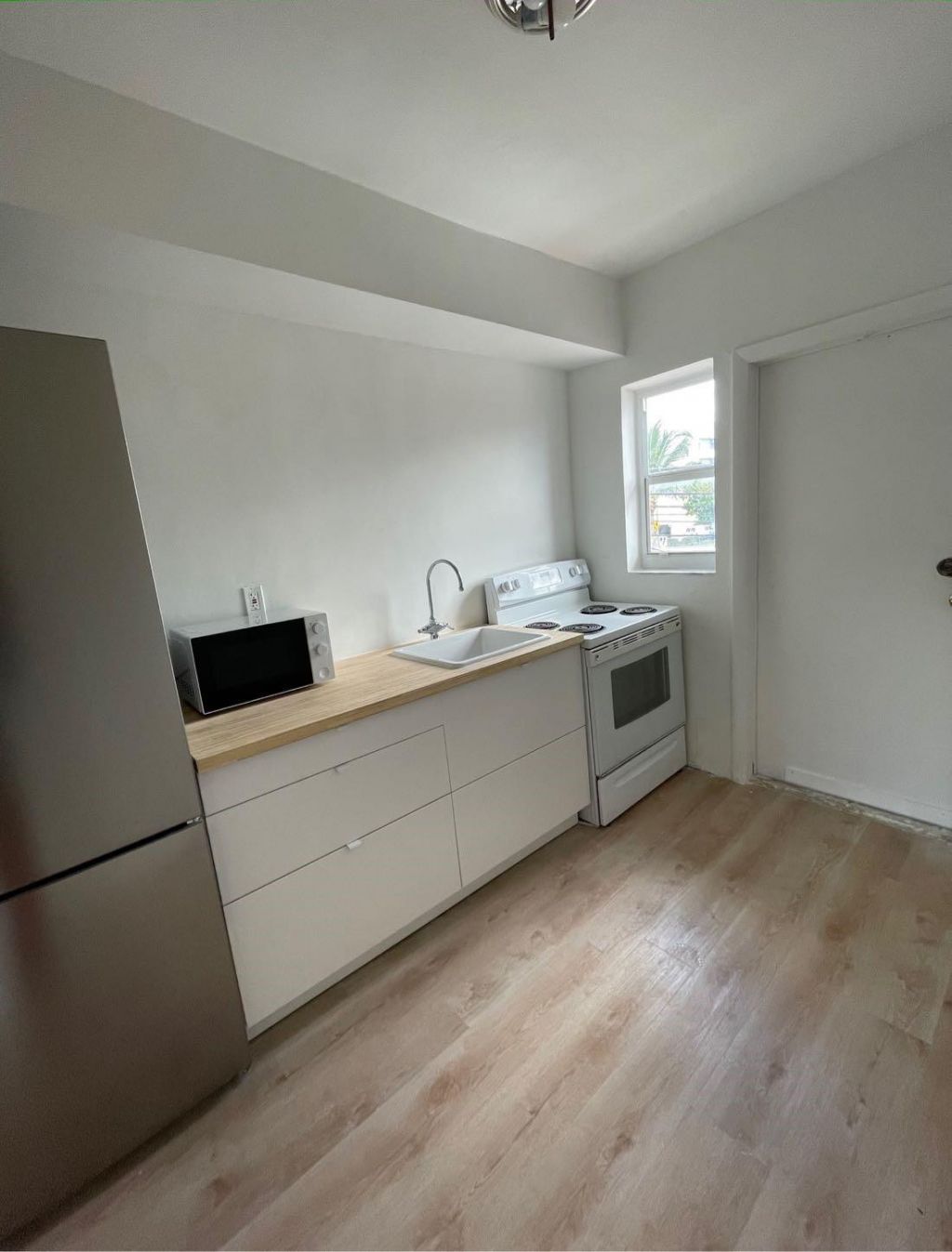 3591 SW 10th Street, Unit 12b, Miami, FL 33135 Photo