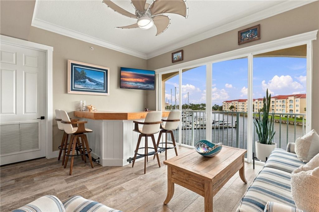 16 Harbour Isle Drive W, Unit 306, Fort Pierce, FL 34949 Photo