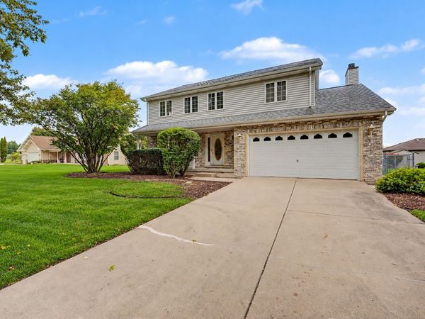 611 Flambeau Court , Romeoville, IL 60446