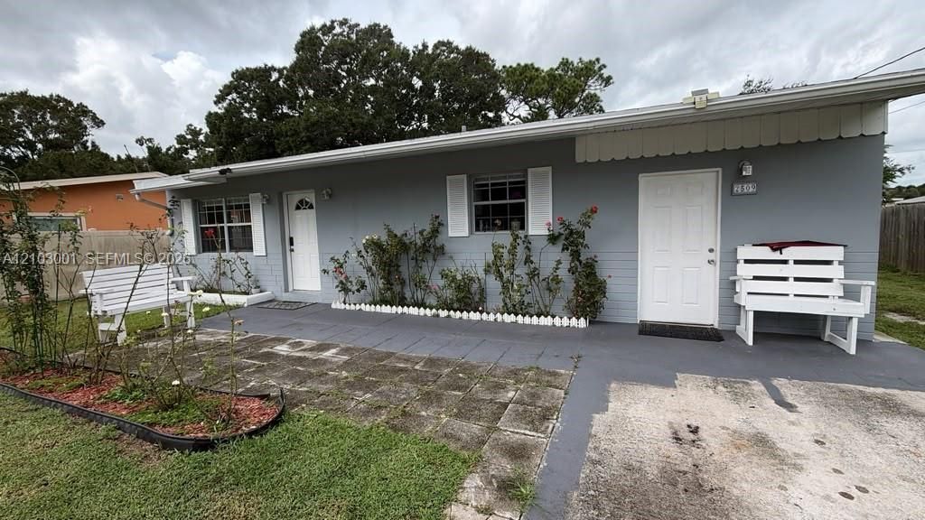 2509 Oleander Blvd, Fort Pierce, FL 34982 Photo