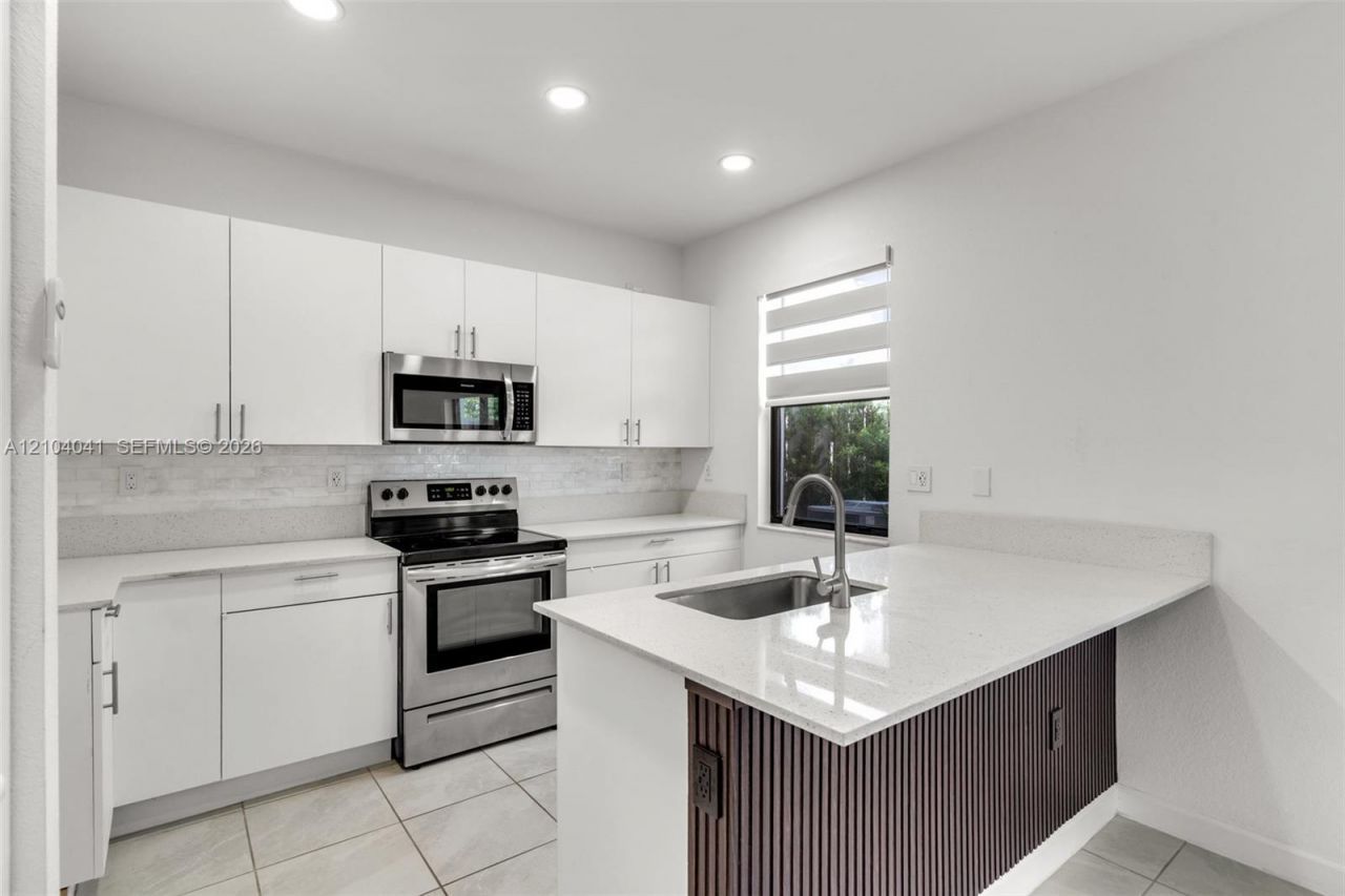 24710 SW 119th Ct, Homestead, FL 33032 Photo
