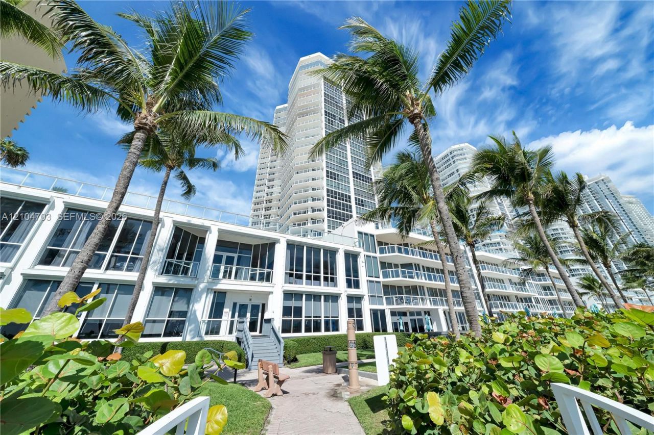 16425 Collins Ave , Unit 712, Sunny Isles Beach, FL 33160 Photo