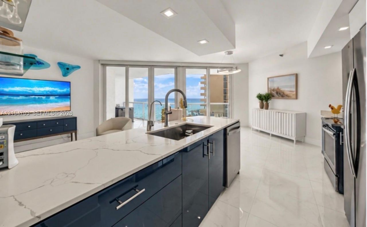 16425 Collins Ave , Unit 712, Sunny Isles Beach, FL 33160 Photo