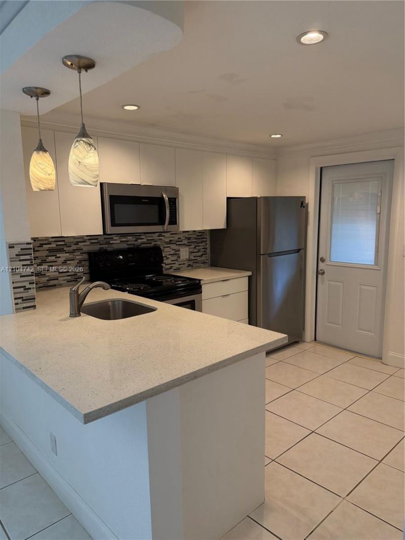 3777 NW 78 Ave , Unit 1A, Davie, FL 33024 Photo