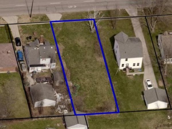550 3rd Street , Elyria, OH 44035