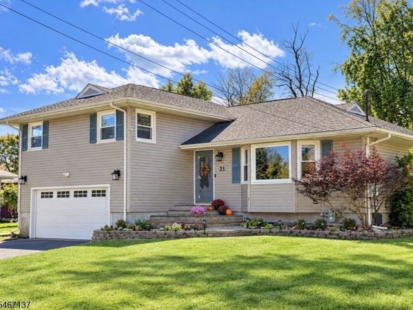 21 Alan Ln, Mine Hill, NJ 07803