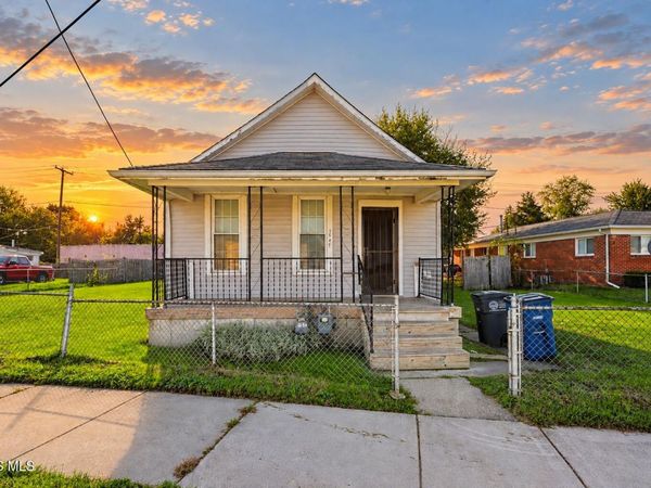 1547 Airline Avenue , Toledo, OH 43609