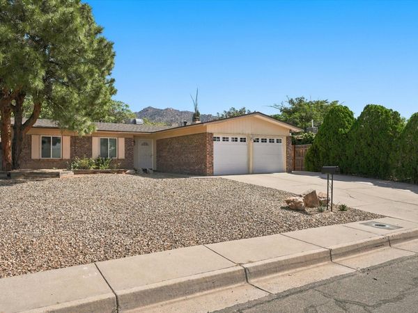 1212 Willys Knight Drive NE, Albuquerque, NM 87112