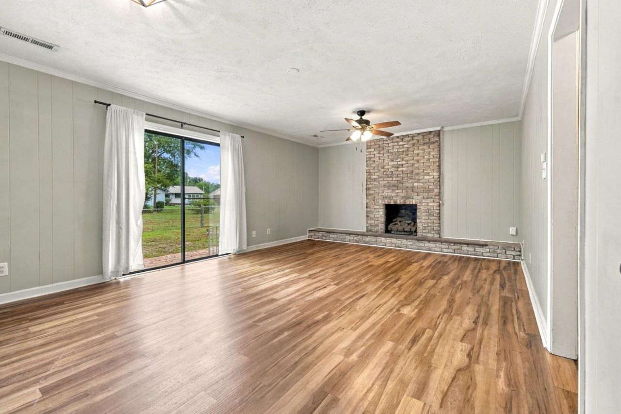 204 12th Ave.  Photo 13