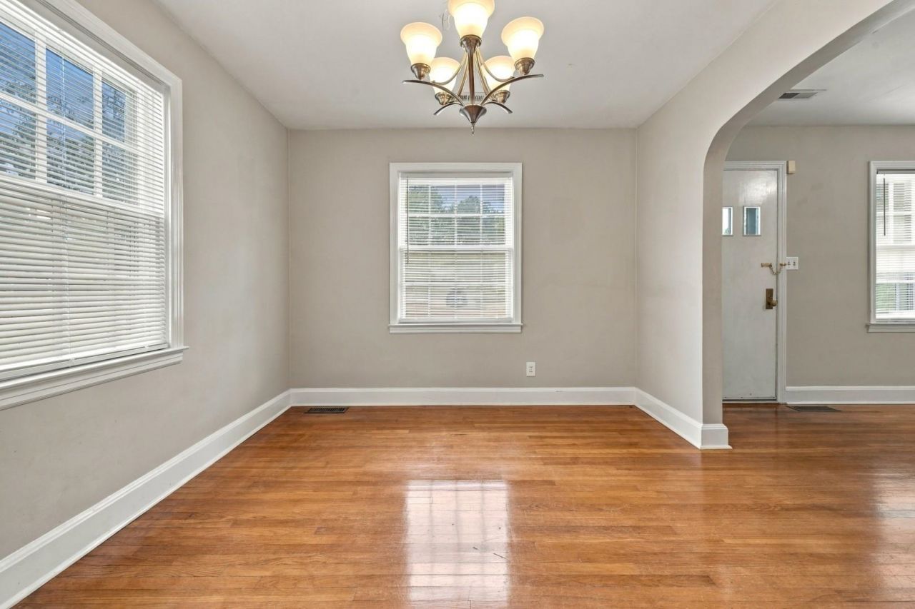 204 12th Ave.  Photo 6