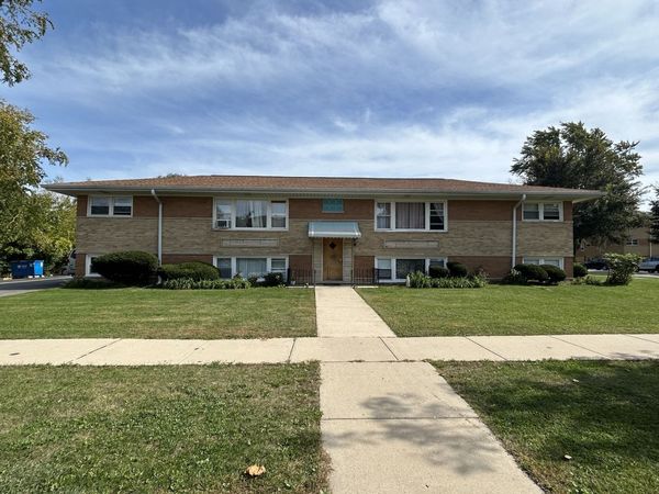 224 W Michael Lane , Addison, IL 60101