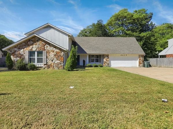 2413 RIDGEWAY RD, Memphis, TN 38119