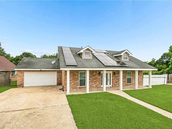 2808 ACORN Drive, Violet, LA 70092