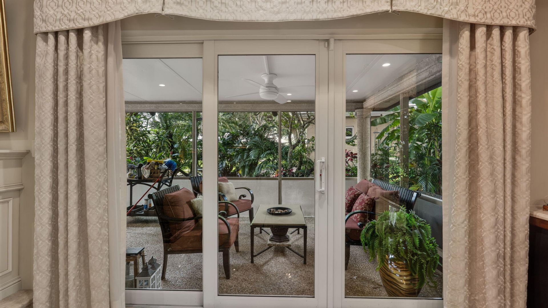 3745 Oaks Clubhouse Drive, Unit V-8, Pompano Beach, FL 33069 Photo