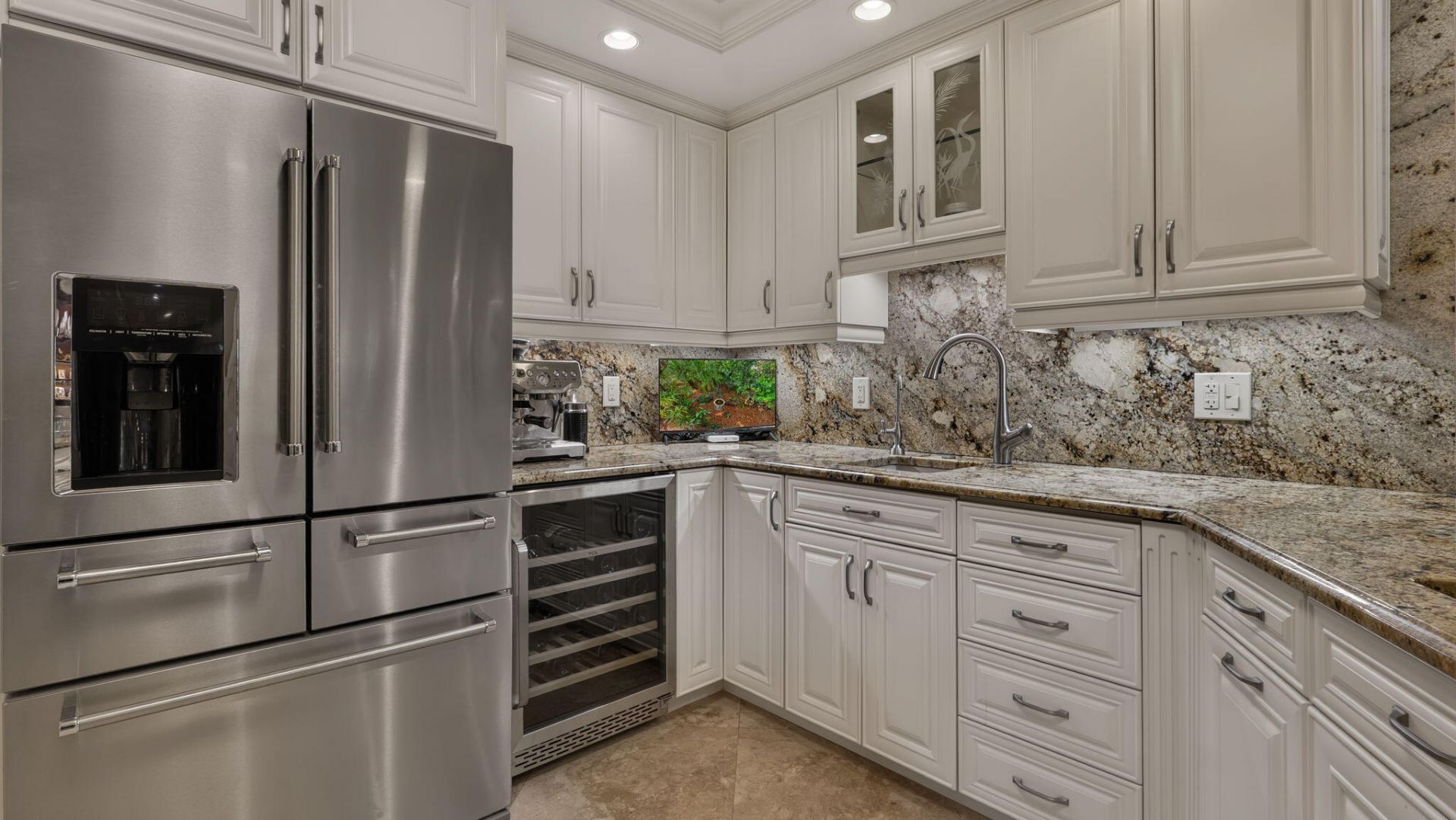 3745 Oaks Clubhouse Drive, Unit V-8, Pompano Beach, FL 33069 Photo