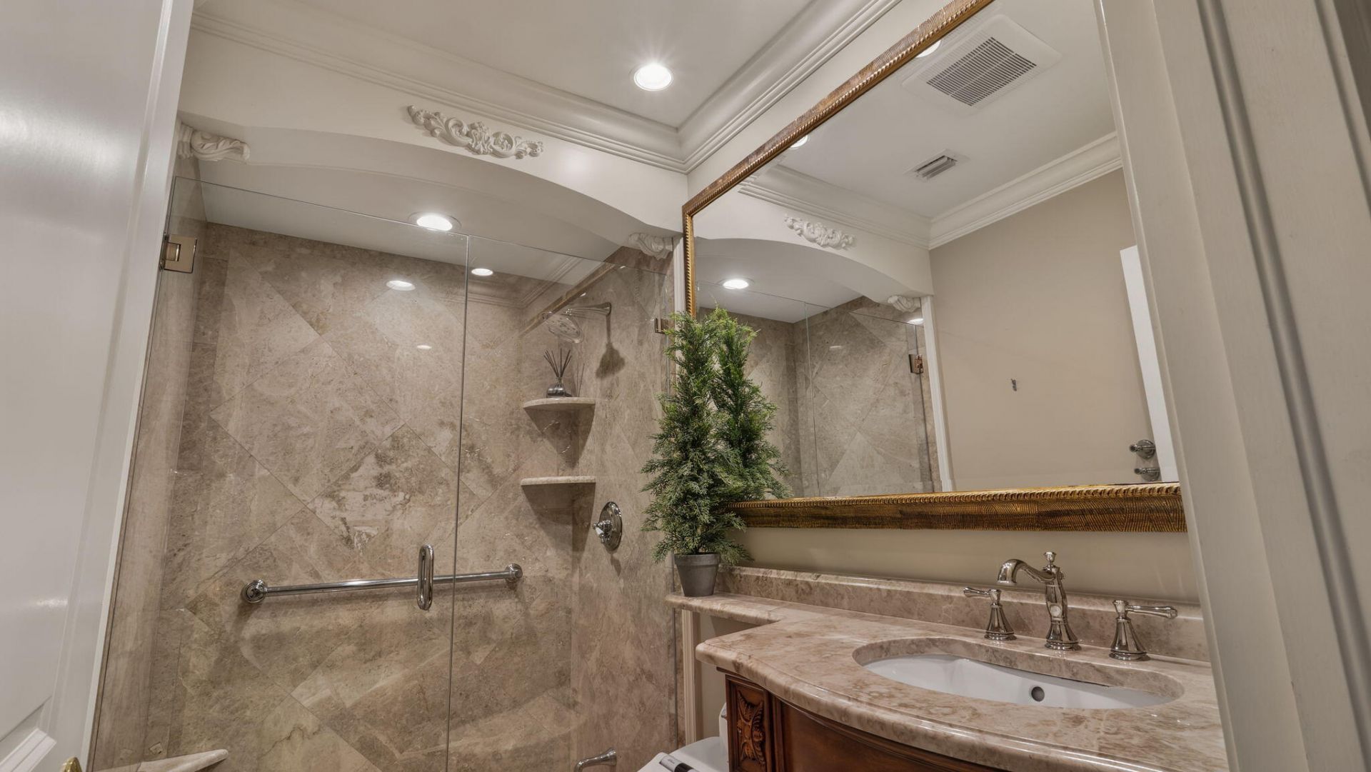 3745 Oaks Clubhouse Drive, Unit V-8, Pompano Beach, FL 33069 Photo