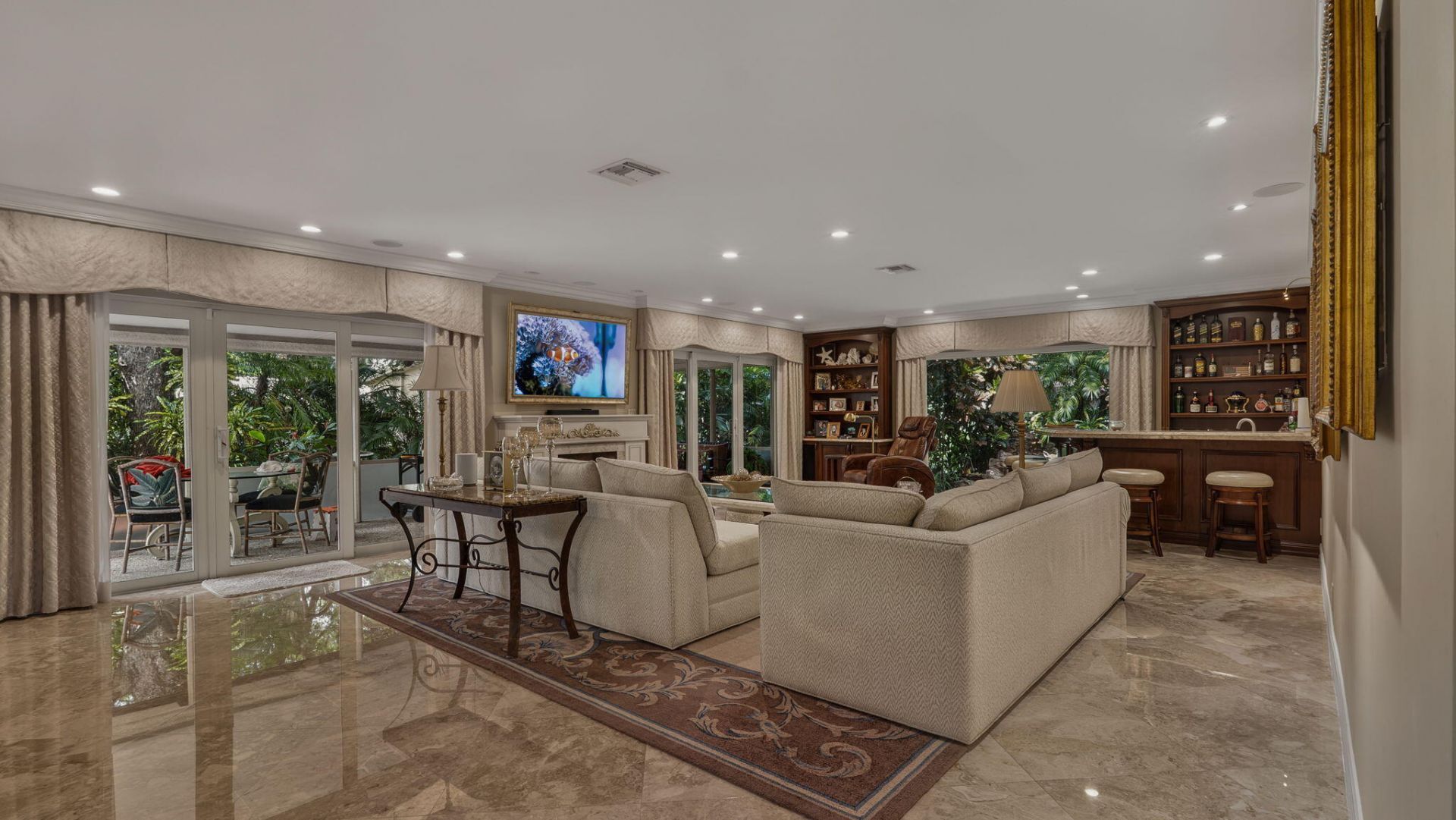 3745 Oaks Clubhouse Drive, Unit V-8, Pompano Beach, FL 33069 Photo