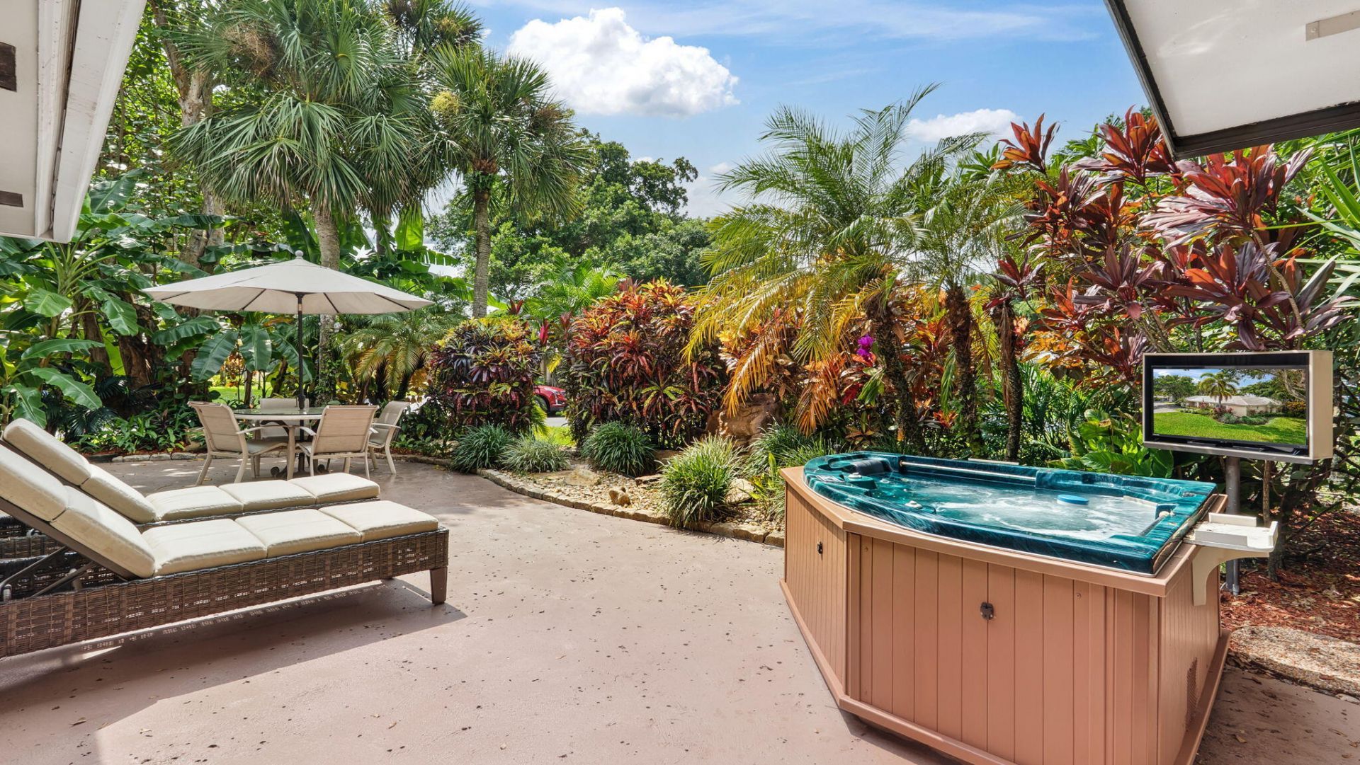 3745 Oaks Clubhouse Drive, Unit V-8, Pompano Beach, FL 33069 Photo