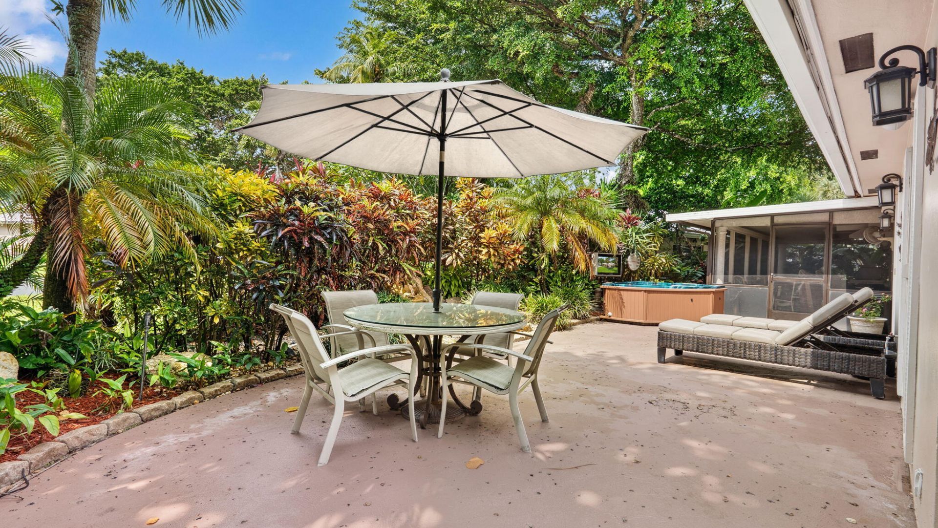 3745 Oaks Clubhouse Drive, Unit V-8, Pompano Beach, FL 33069 Photo