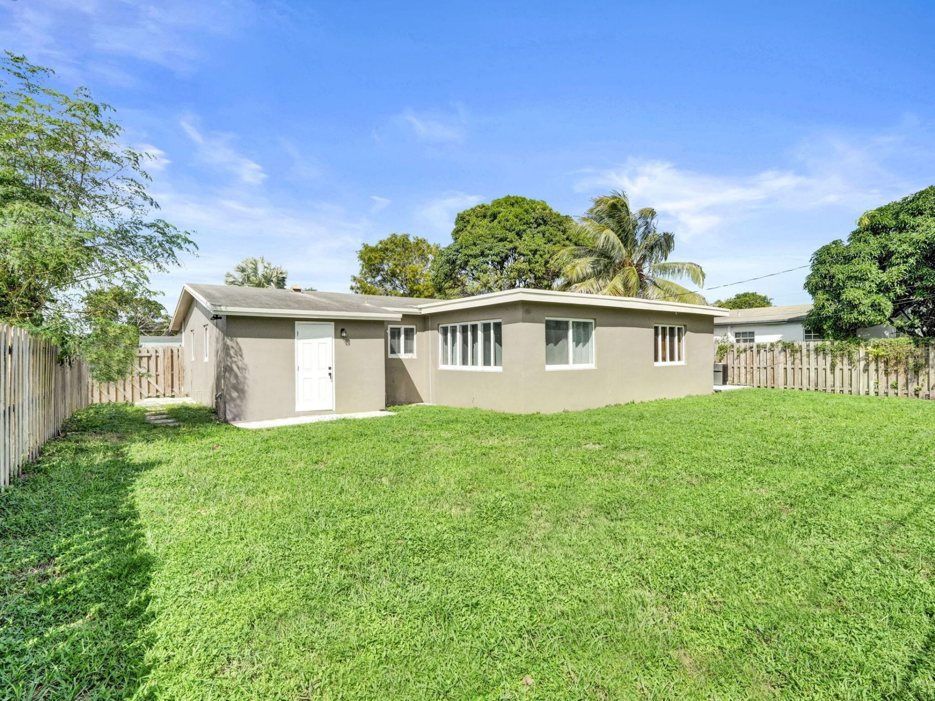 6230 NW 18th Court, Sunrise, FL 33313 Photo