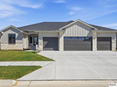 5815 N 198th Street, Elkhorn, NE 68022