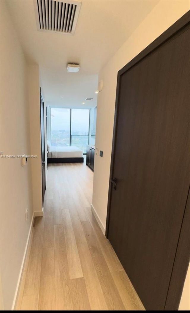20 NE 11th St , Unit 2512B, Miami, FL 33132 Photo