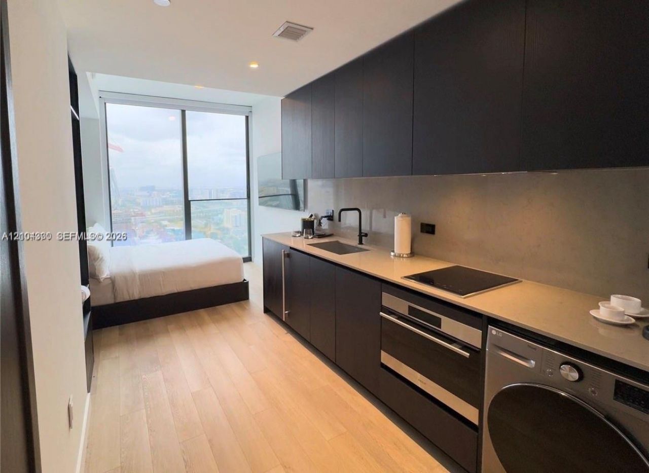 20 NE 11th St , Unit 2512B, Miami, FL 33132 Photo