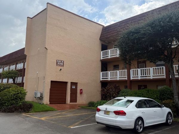 9350 Sunrise Lakes Blvd , Unit 201, Sunrise, FL 33322