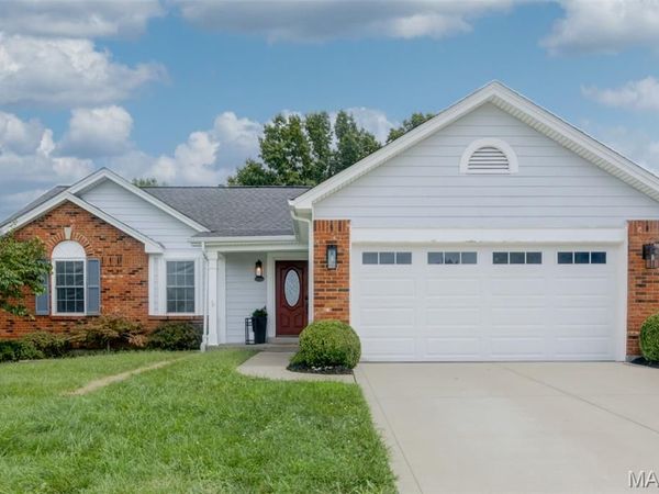 1094 Harness Drive, St Charles, MO 63304