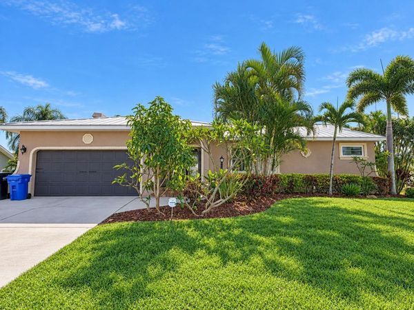816 EAGLE LANE , APOLLO BEACH, FL 33572