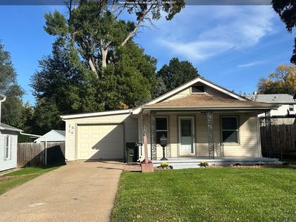 1614 S ROYCE ST Sioux City, IA 51106