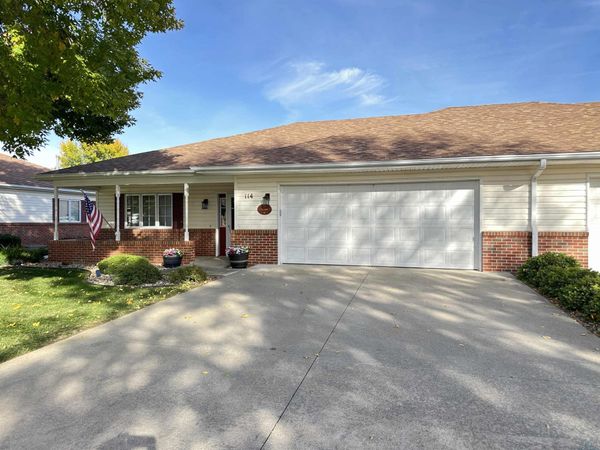 710 2nd Street SE, Unit 114, Orange City, IA 00000