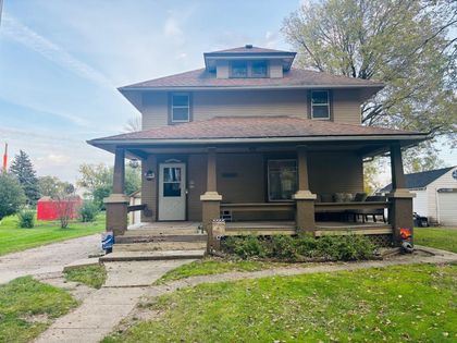 916 ELM ST Correctionville, IA 51016