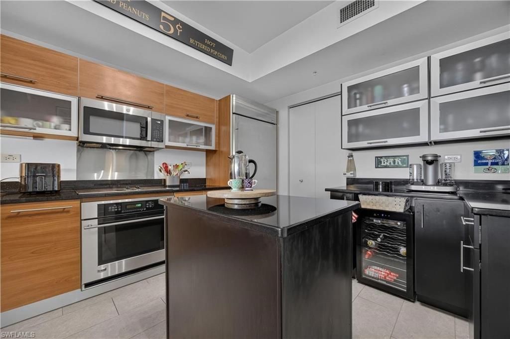 3000 Oasis Grand Blvd , Unit 1007, Fort Myers, FL 33916 Photo