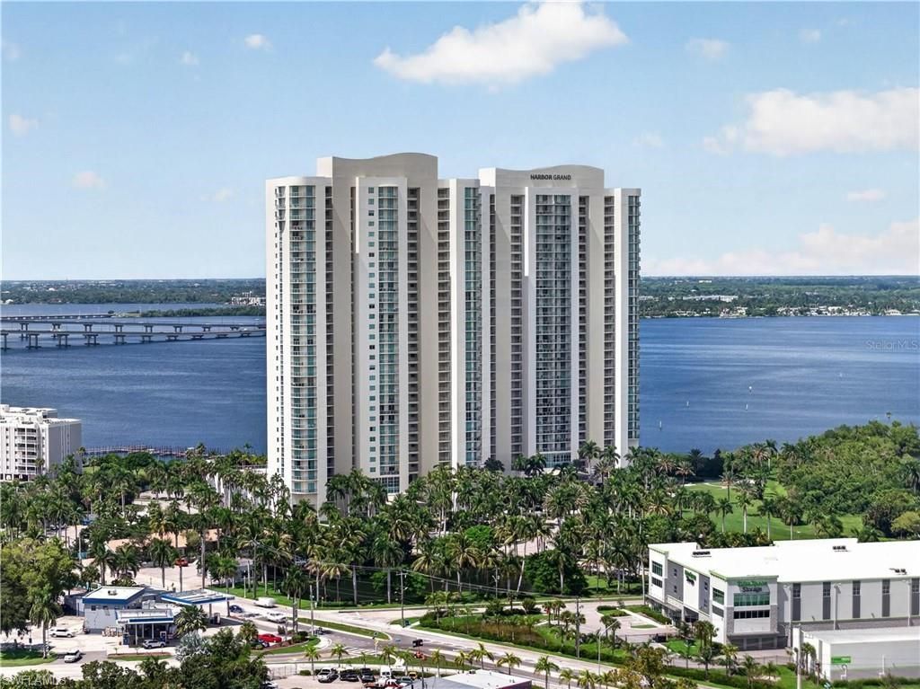 3000 Oasis Grand Blvd , Unit 1007, Fort Myers, FL 33916 Photo