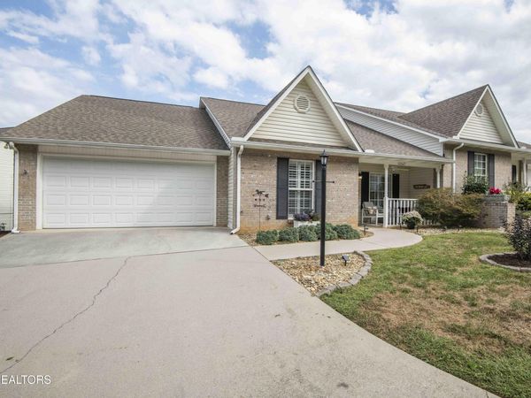 10027 Dayflower Way, Knoxville, TN 37932