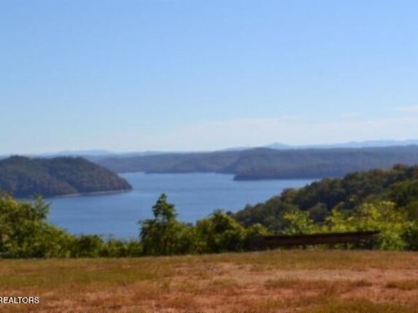 2.62ac NE Rock Springs Rd, Celina, TN 38551