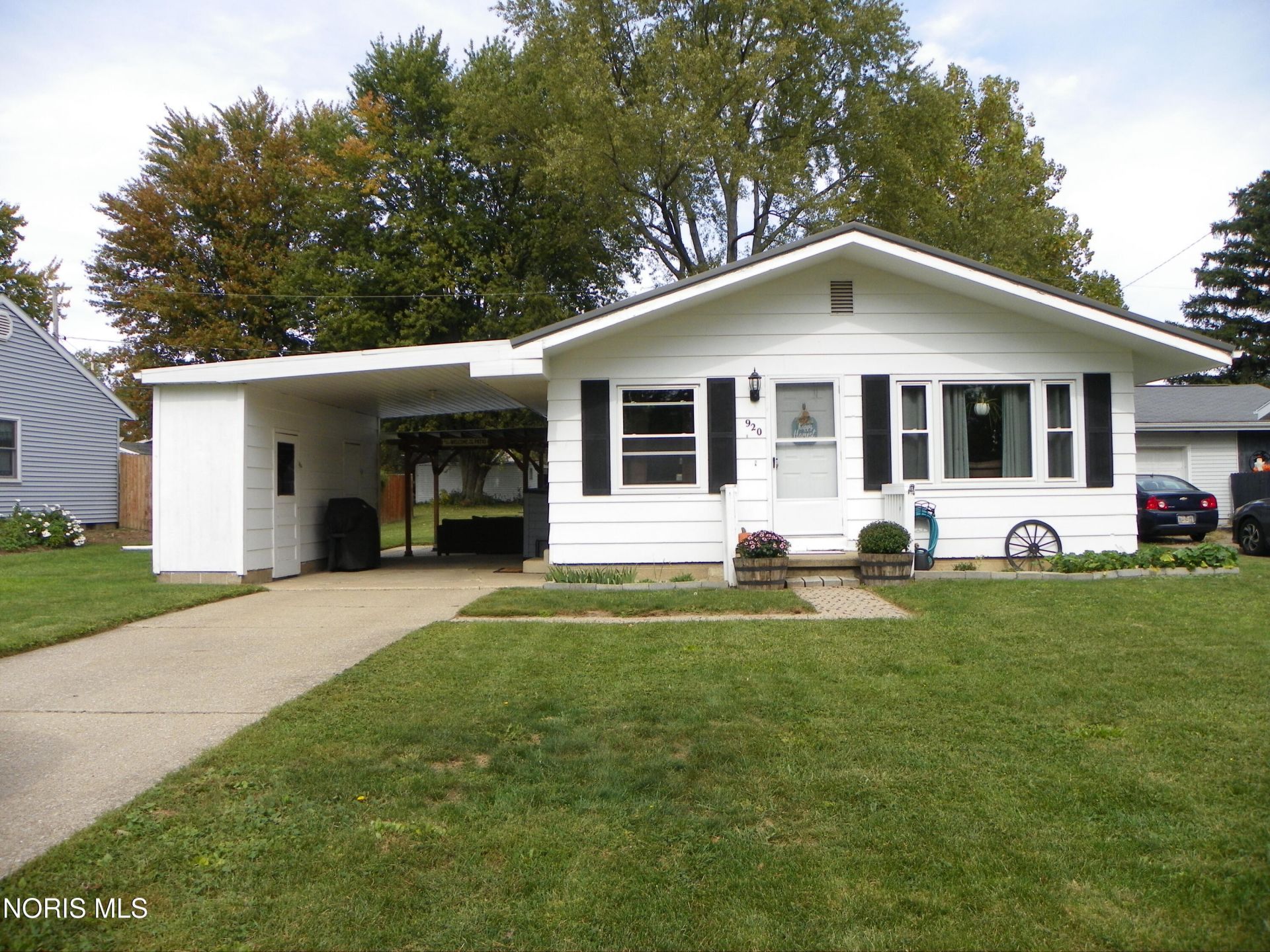 920 Westmont Avenue, Napoleon, OH 43545 Main Photo