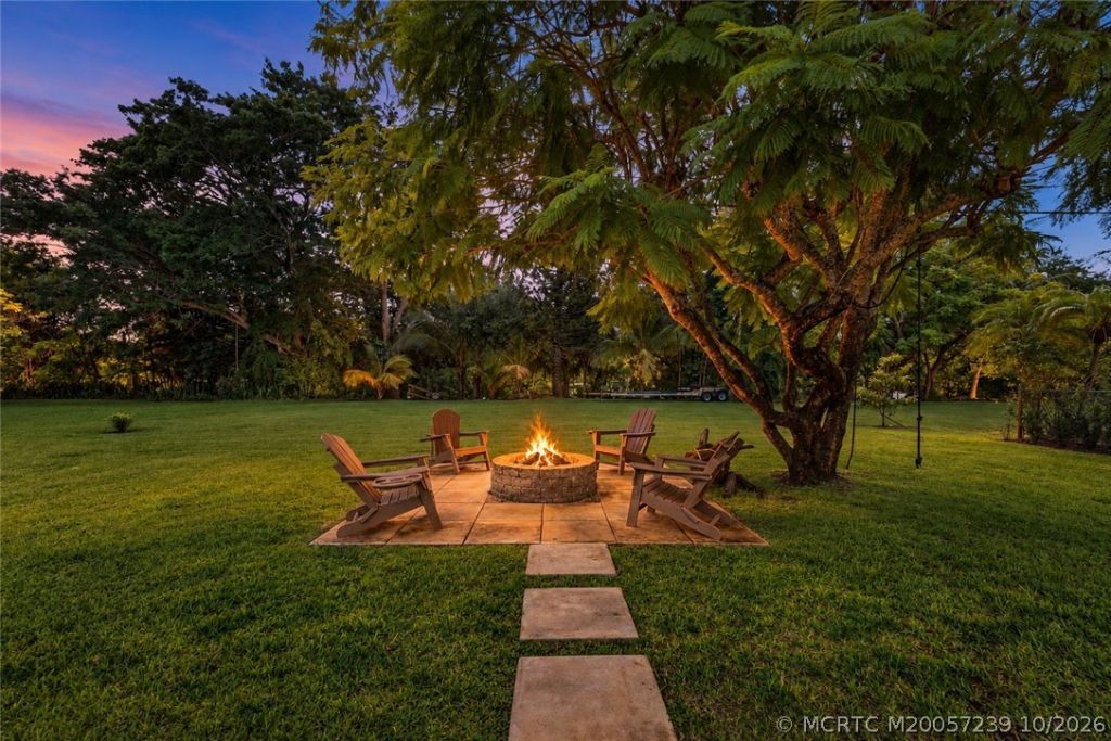 949 Laurel Road, North Palm Beach, FL 33408 Photo